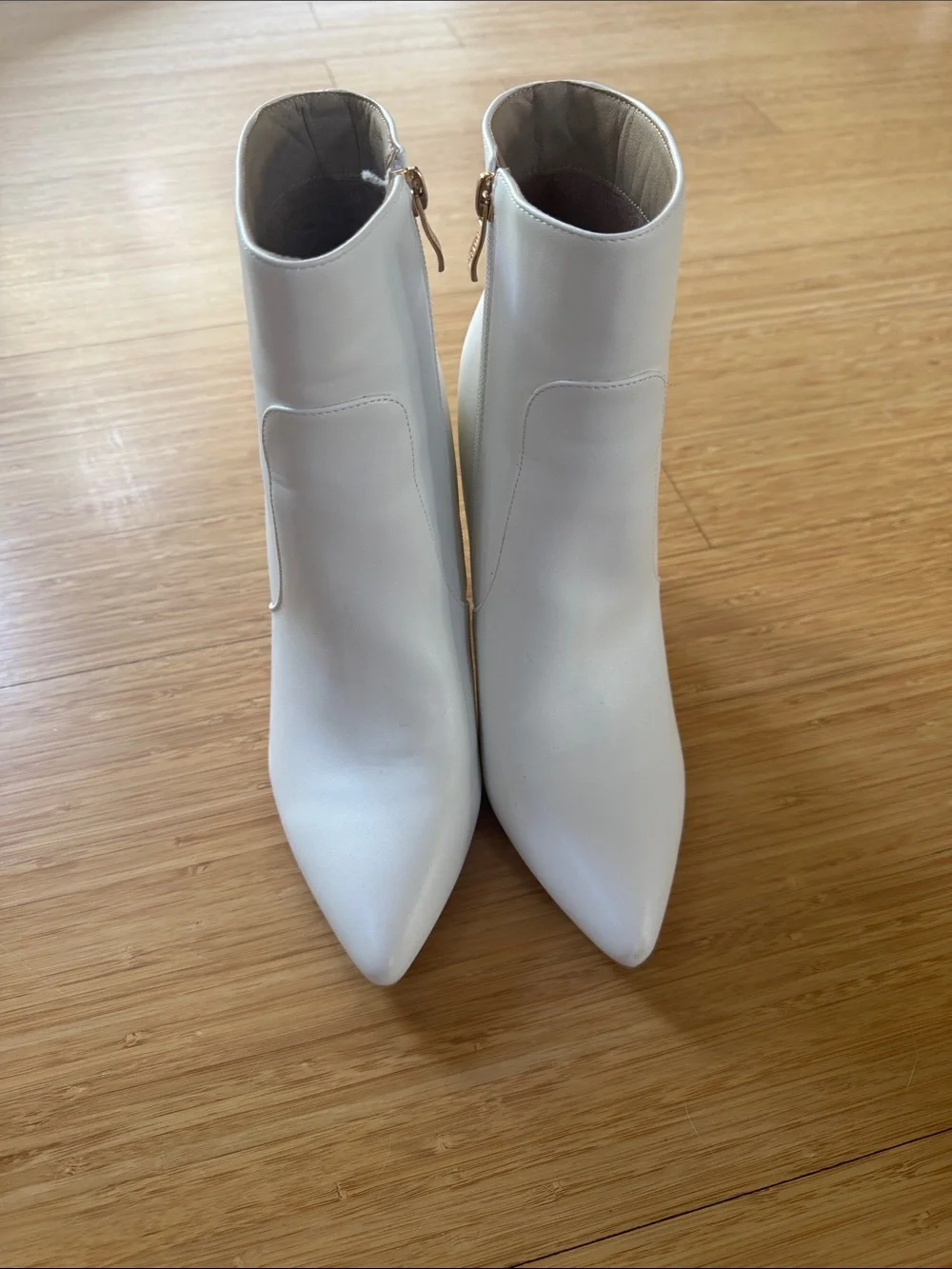 IDIFU White Pointed Toe Ankle Booties with Side Zip